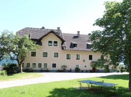 Bauernhof Landhaus Hofer, farm stay in Annenheim