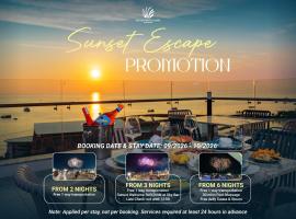Solaro Hotel & Spa Phu Quoc - Sunset Town Seaview & Fireworks, hotel di Phu Quoc