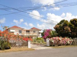 Castlevue B&B, gistiheimili í Montego Bay