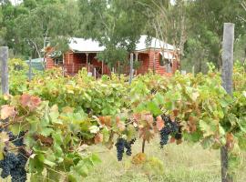 Fergies Hill Spa Cottage @ Granite Ridge Wines, country house in Ballandean