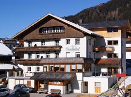 Der Oswalderhof, hotel v mestu Obertilliach
