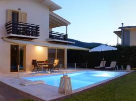 Casa Smaragdi Villas: Lefkada şehrinde bir ucuz otel