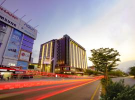 Nagoya Hill Hotel Batam, hotell i Nagoya