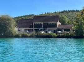 Seeblick - Hotel direkt am Itzelberger See - Ideal für Business-Leute, Durchreisende, Radler und Wanderer, Hotel in Königsbronn