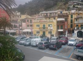 Affittacamere Villa Giulia, B&B in Moneglia