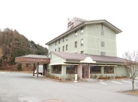 Hotel Route-Inn Court Karuizawa, מלון עם חניה בMiyota