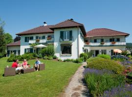 Villa Konstanze, hotel in Velden am Wörther See