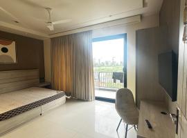 Aurea Avasa Luxury Studios- Artemis Hospital Sector 57, ξενοδοχείο σε Γκουργκάον