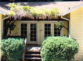 Fairview Manor Bed and Breakfast, hotel near Zip Line, Ben Lomond