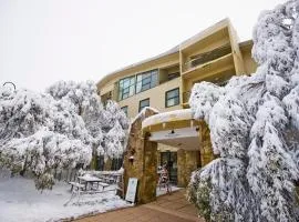 Mt Buller Chalet Hotel & Suites
