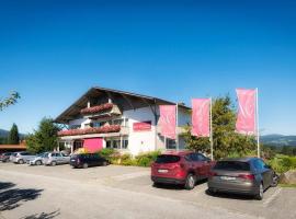 Der Wieshof, hotel v destinaci Riedlhütte