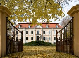 Schloss Stülpe: Stülpe şehrinde bir otoparklı otel