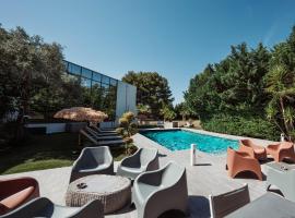 Aeroport Hotel - Parc Expo, hotel u gradu Mauguio