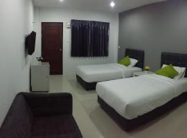 The Clover Lampang, B&B in Lampang