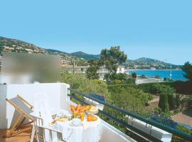 Logis Hotel l'Esterella, hôtel à Agay