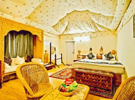 Jaisalmer Sand Dunes Luxury Camp & Resort, hotel v destinácii Jaisalmer
