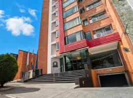 Hotel Egina Medellin، فندق في ميديلين