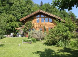 Holzhaus im Grünen B&B, Ferienunterkunft in Passau
