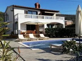 Apartments Karabaic