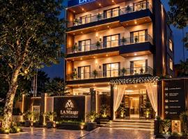 Hotel La Mirage Suite, hotel di Noida