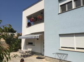 Ana's apartments, hotel cu spa din Petrcane