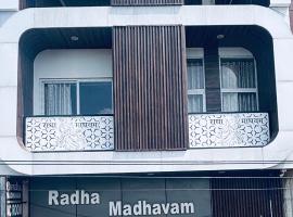 Radha Madhavam Luxurious Boutique Hotel, hotel v destinaci Mathura