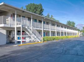 Motel 6-Bishop, CA、ビショップのホテル
