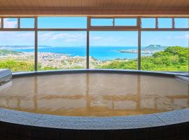Wellness Resort OKINAWA The Yuinchi Hotel Nanjo、南城市のホテル