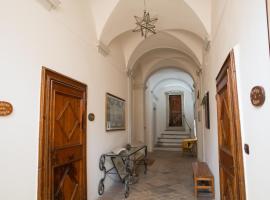 Hotel Palazzo Meraviglia Albergo diffuso, viešbutis mieste Korinaldas