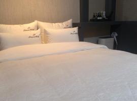 Hotel Prince, hotell i Busan