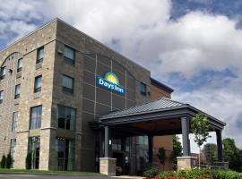 Days Inn by Wyndham Levis, hotel with parking in Lévis