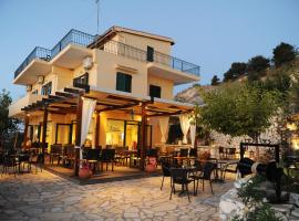 Zephyros Rooms And Apartments, hotell i Drymon