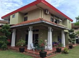 CasaPelindung Guesthouse