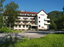 Hotel SOREA ĎUMBIER, hotelli kohteessa Liptovský Ján