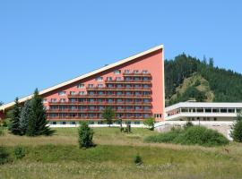 Hotel SOREA MÁJ, hotell i Liptovský Ján