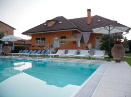 Villa Orange, hotel con vasche idromassaggio a Pescantina