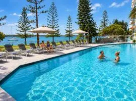 Silvershore Apartments on the Broadwater