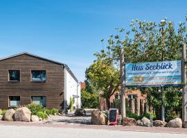 Hotel & Ferienunterkünfte Hus Seeblick, Hotel in Fehmarn