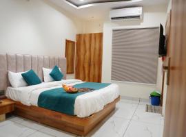 Hotel Venzaa Vijay Nagar, hotell i Indore
