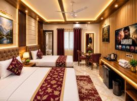 Hotel The BMontana Suite Near Delhi Aerocity & Airport - Free Aerocity and Airort Pickup & Drop, hotel di New Delhi