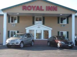Royal Inn Motel, hotel con estacionamiento en Watertown