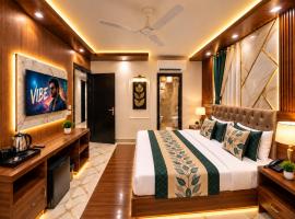 Viesnīca Hotel NyshaMont Suite Near Delhi Airport - Free Airport Pickup & Drop Ņūdeli
