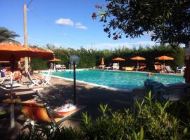 VIOLA Club Village & Camping, huisdiervriendelijk hotel in Foce Varano