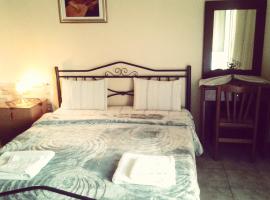 Guesthouse Adonis, hotel in Kato Loutraki