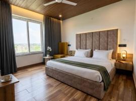 Hotel Atithi Riverside: Dehradun şehrinde bir otel