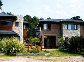 Calamoresca Complejo de Cabanas: Mar de las Pampas'ta bir orman evi