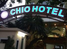 Chio Hotel, hotel with parking in Noi Bai