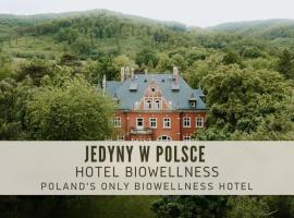Hotel Dębowy Biowellness & SPA Góry Sowie, khách sạn ở Bielawa