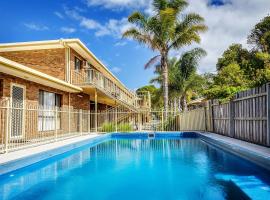 Allambi Holiday Apartments, serviced apartment in Lakes Entrance