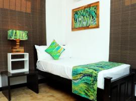 Margosa Green, Hotel & Restaurant, hotel perto de SLAF Palaly - JAF, Urelu